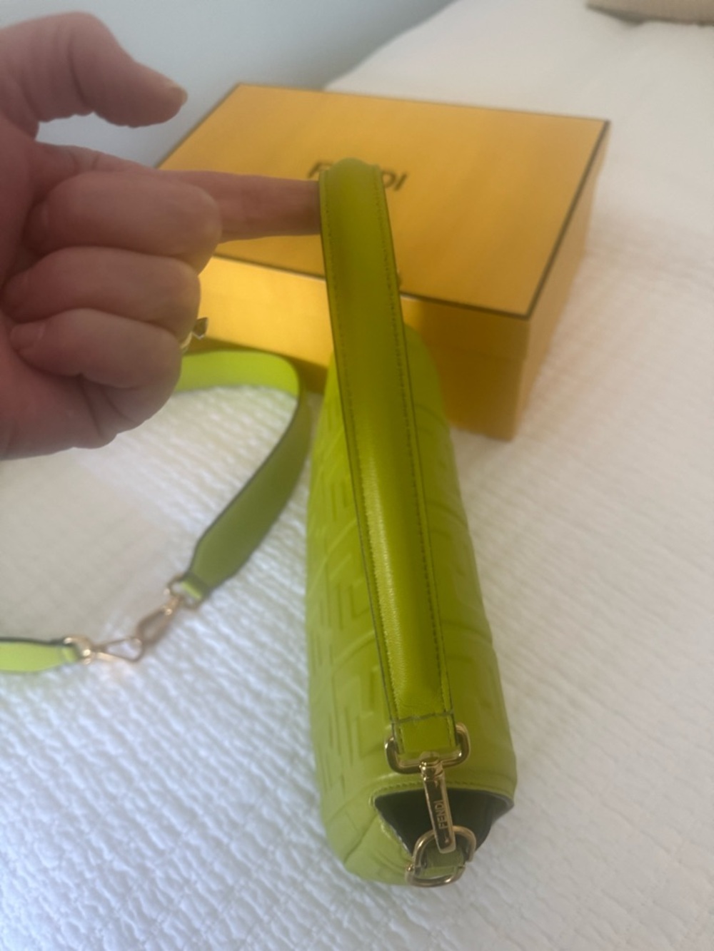 Fendi Lime Green Baguette with Gold Hardware - Picture 4 of 13